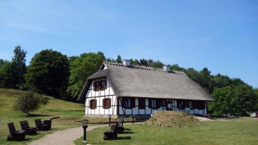 Osada Łowców Fok, allie
