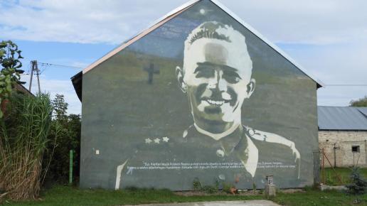 murale w Wiźnie, Władysław Raginis, Joanna