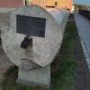 Zwalona kolumna, dobrze, że tu pozostała, MaciejW