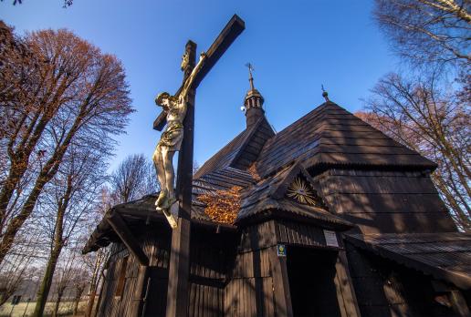 Drewniany kościół w Pietrowicach Wielkich
