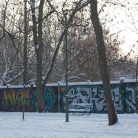 Park Piłsudskiego, graitti na murze ZOO, tomtur