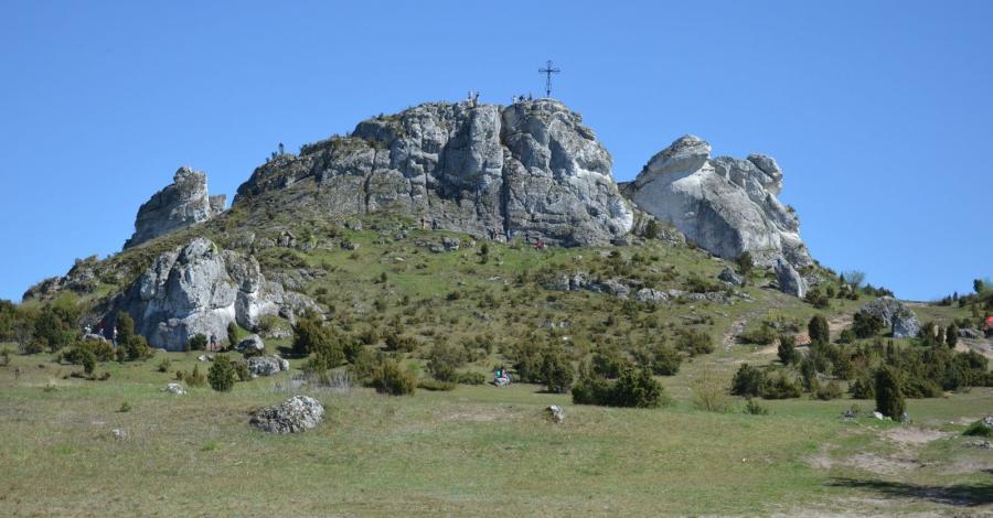Alpakarnia w Poczesnej i Giewont... Jurajski Giewont, czyli Biakło - zdjęcie