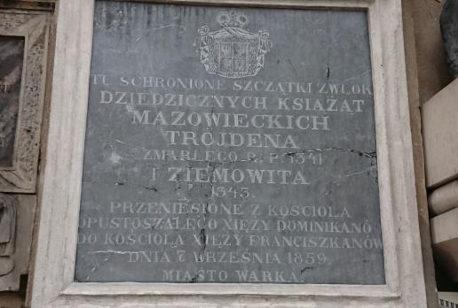 Tablica na kościele w Warce, Mariusz