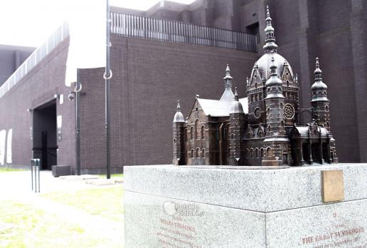 Teatr Szekspirowski i model Wielkiej Synagogi