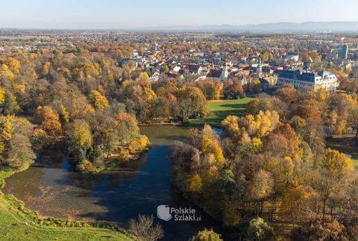 Cudowny Park w Pszczynie i widok na zamek