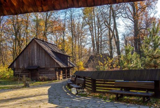 Warto zajrzeć też do wnętrz obiektów