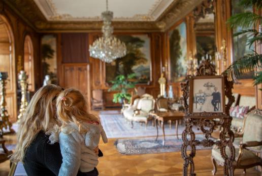 Oglądamy mieszkanie Daisy, tak przynajmniej to zapamiętała Amelka