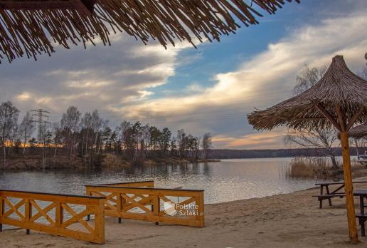 Zalew Nakło Chechło - plaża przy restauracji Hrabina Wrońska