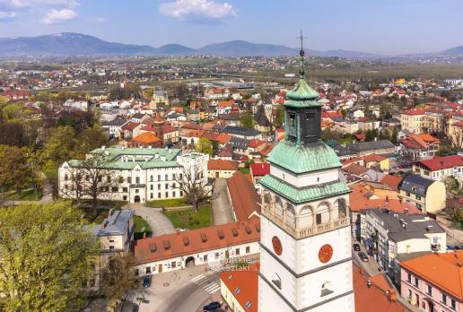 Żywiec - konkatedra i zamek w tle
