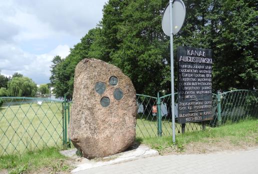 obelisk poświęcony Ignacemu Prądzyńskiemu, Joanna