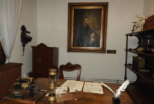 Muzeum Przemysłu Naftowego i Gazowniczego w Bóbrce, gabinet Łukasiewicza, Joanna