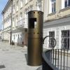 lampa naftowa przy ratuszu w Gorlicach, Joanna