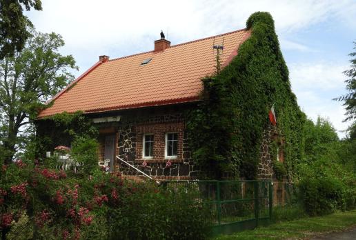 dom z rudy darniowej w Krośnicach, Joanna